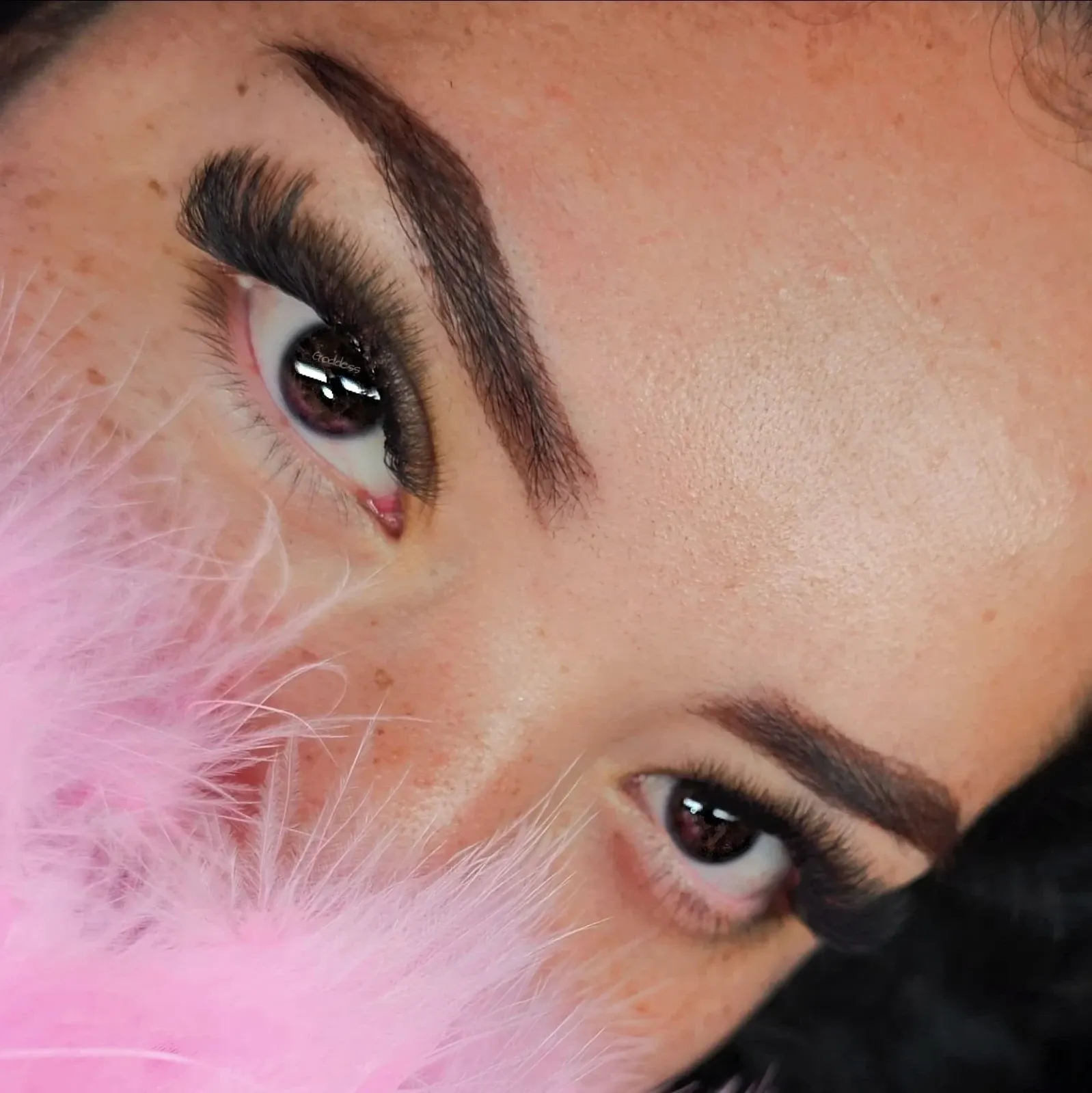 Resultado real de FabuLash en Goddess Lash Room